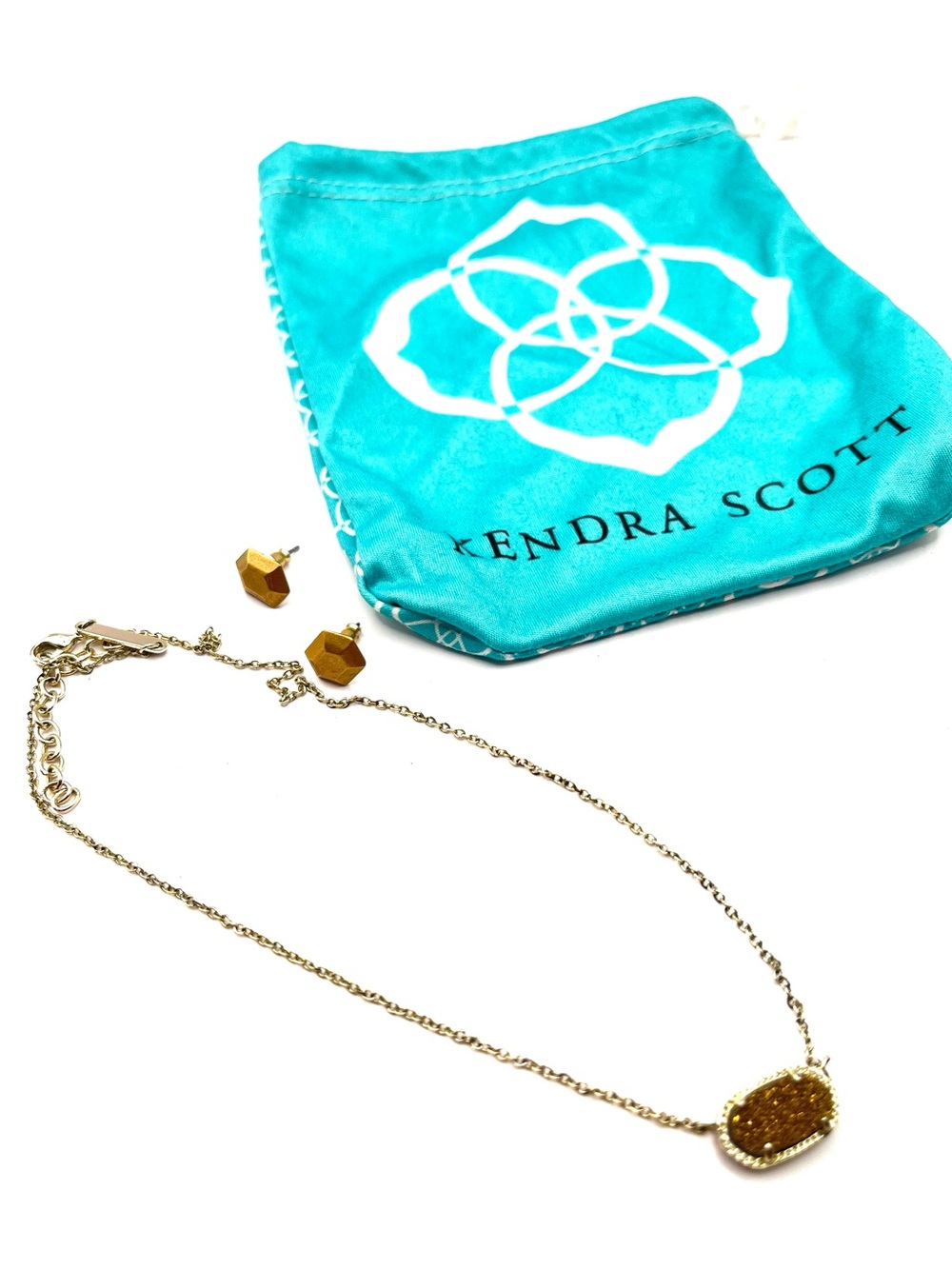 Kendra Scott Gold-tone Pendant Necklace with Loren Hope Stud Earrings